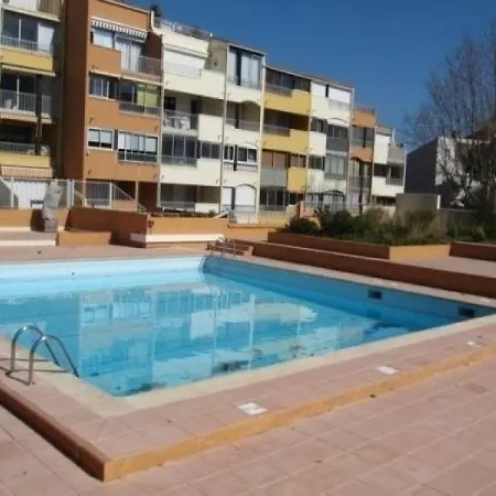 Cap Dauphin 3 * אגדה
